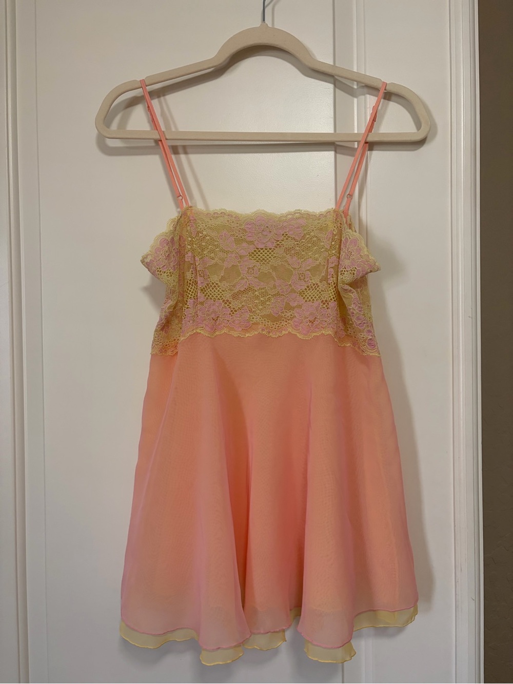 💛 Vintage Label 💗 VS Pink & Yellow Lace Baby Doll Chemise Lingerie 💖